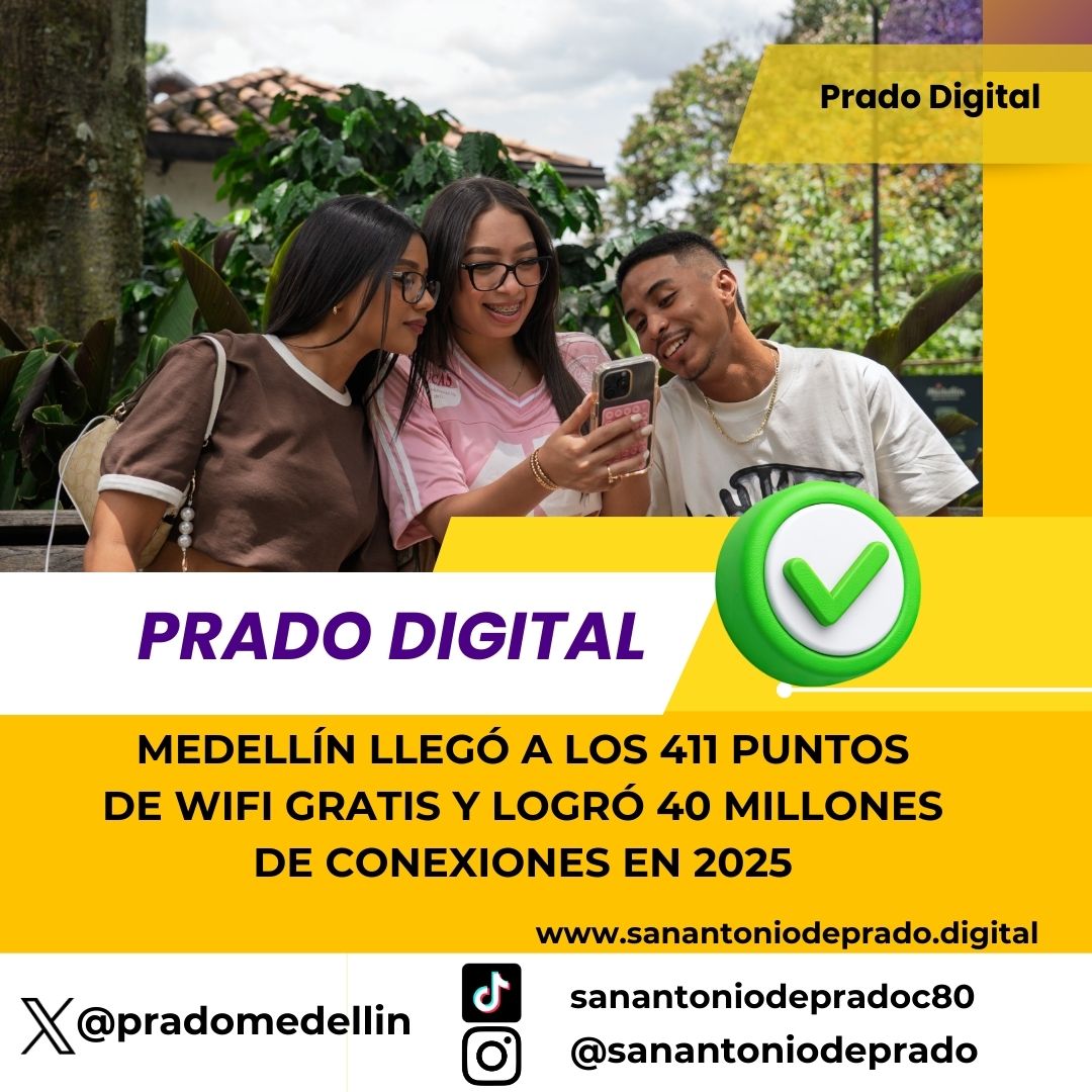 Jóvenes en Parque Medellín, usan celular con wifi lgratis