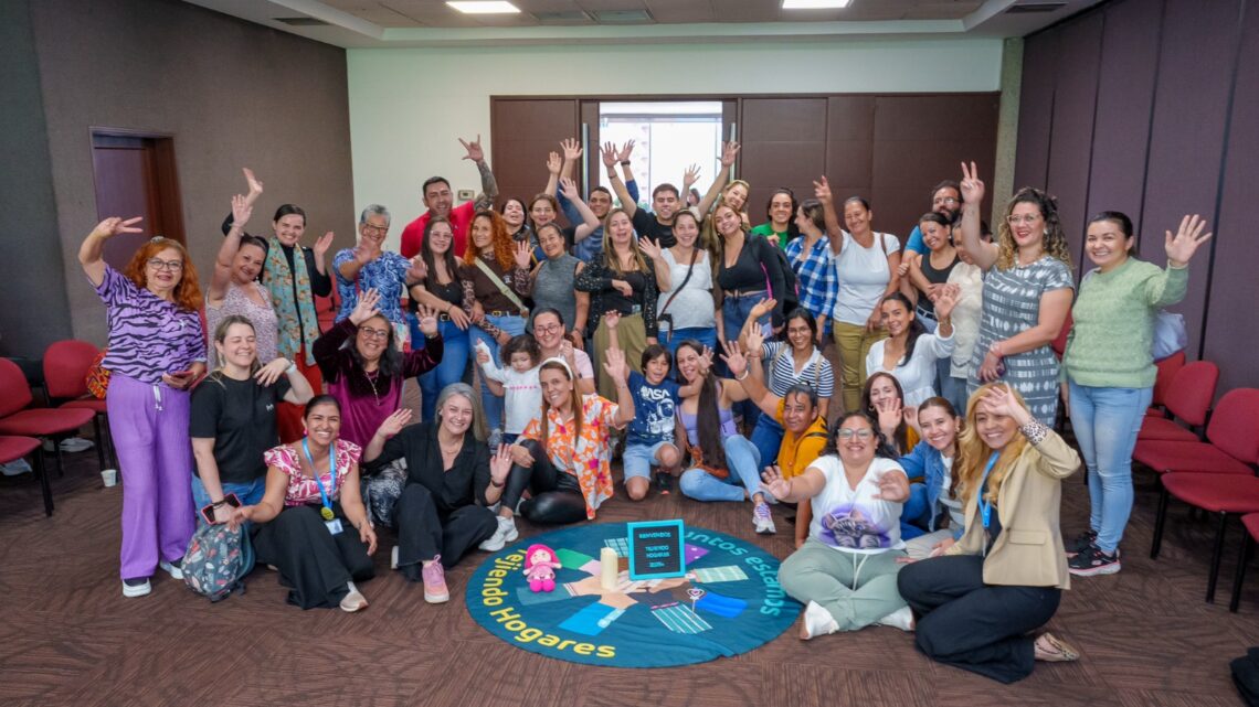 Talleres gratuitos de Tejiendo Hogares en Medellín